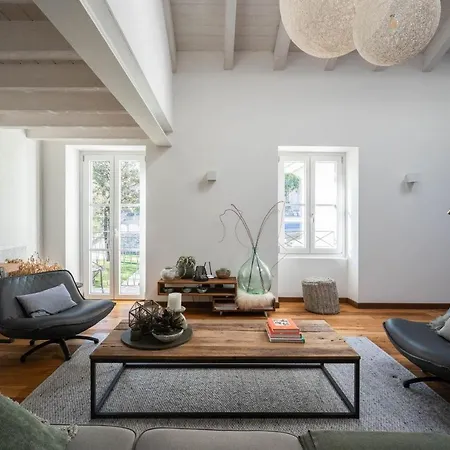 Σπίτι διακοπών Torre Di Castelli - By Lovecomo Μενάτζιο