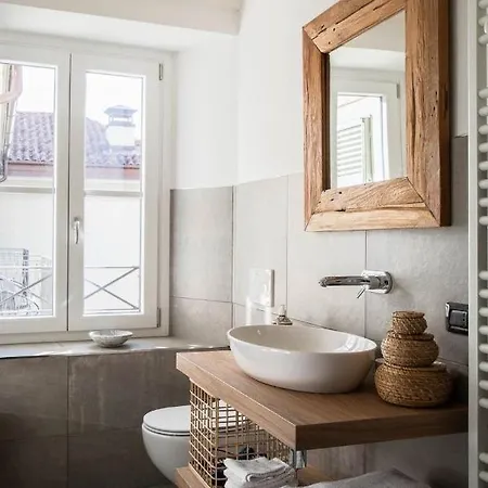 Torre Di Castelli - By Lovecomo * Μενάτζιο