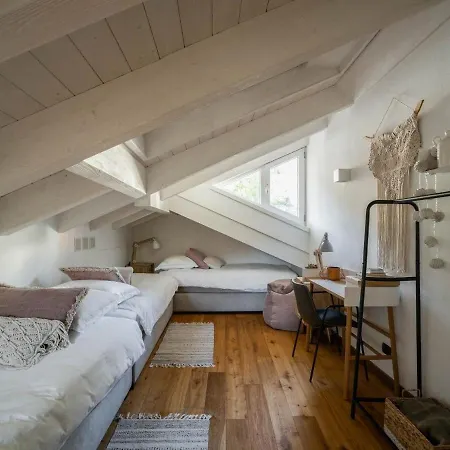 בית נופש Torre Di Castelli - By Lovecomo